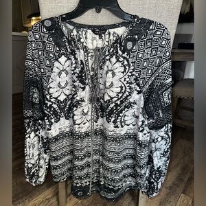 Woman Lucky Brand Blouse Size Medium Long Sleeves